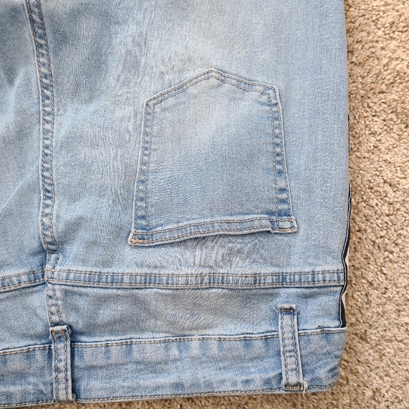 Blue Connection Light Striped Denim Skinny Jeans - Picture 6 of 11